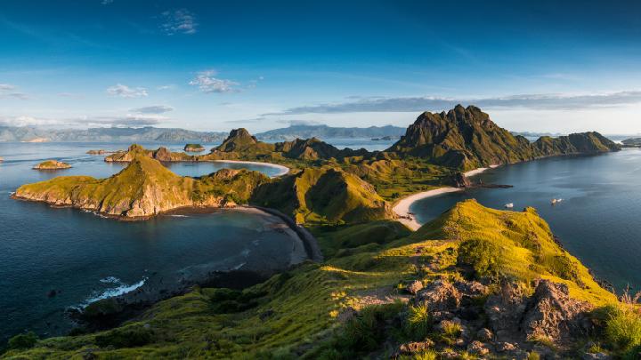 8 Tempat Wisata di Taman Nasional Komodo yang Akan Membuatmu Terpukau dan Tak Ingin Pulang