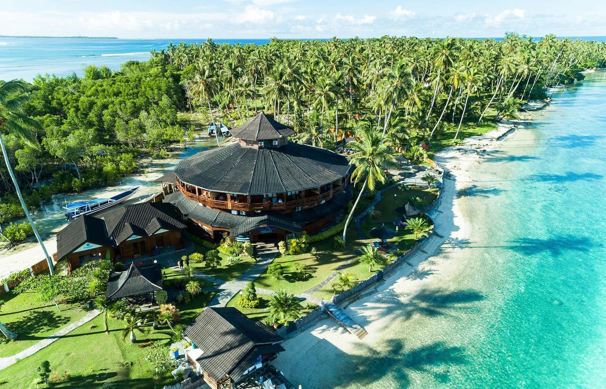 Island Hopping Mentawai: Jelajahi Surga Tersembunyi dan Ciptakan Petualangan Tak Terlupakan Bersama BOI Tour & Travel